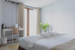 Phi Phi Cozy Seafront Resort