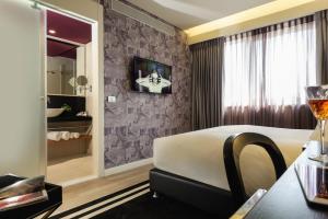 Superior Double Room room in Nyx Tel Aviv