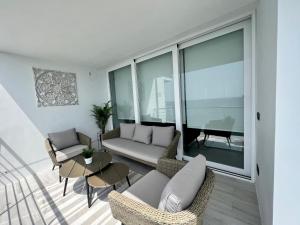 Apartment front line