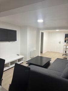 Charmant Rez de Jardin 6 p 2 chambres et Parking