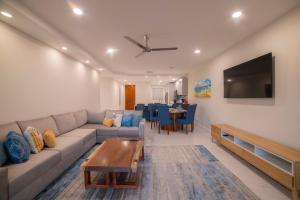 Del Mar 1G 3 bdr - 2bth ocean view