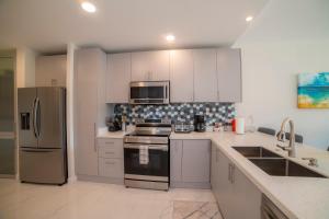 Del Mar 1G 3 bdr - 2bth ocean view