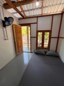 Modo homestay komodo village