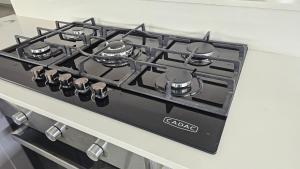 Modern Farmhouse, Pool, WiFi in Estate