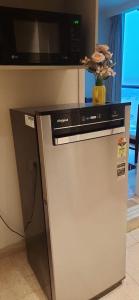 Sukoon Stay Pool Yashobhoomi IGI Airport