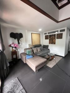 My Dream Wedding Apartments