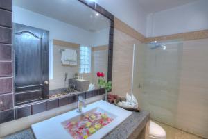 Kravan Siem Reap Boutique Villa