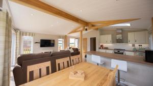 Primrose 2 bed - Violet