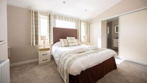 Primrose 2 bed - Violet