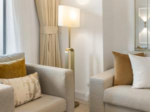 Kensington Perfect 1BR Burj View and Dubai Mall Link