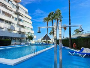 Aquamarina II beachside