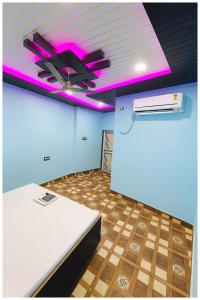 Hotel Ragam V Bharat Near Kashi Railway Station and Kashi Vishwanath Temple - Free Wi-Fi - Paid Parking Facilities -Fully Air conditioning Room - Best Hotel In Varanasi