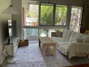 Marsfield-Queen-MacUni-MacCentre-Bus-Woolworth