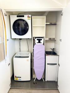 Spacious Family Townhouse near Kingston & Manuka