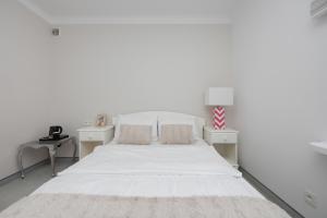 Foksal 1A Studio Apartments by Solarento