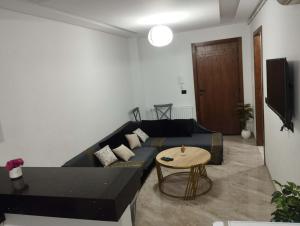 El Wahat Tunis Appartment FAMILY ONLY شقة مفروشة حي الواحات تونس عائلات فقط