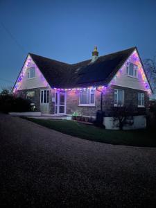 Three Gables, West Wight village house, Sleeps 10