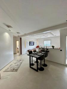 Appartement 2 chambres neuf Marjane Rte de Casa