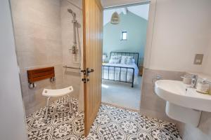 Lowenna at Cusgarne Manor, rural, accessible