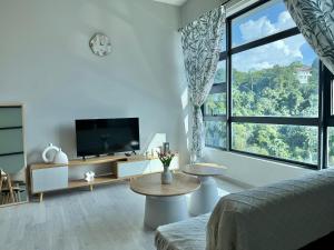 Jesselton Quay with City View 6 pax 3 queen size bed