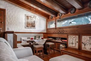 GuestHost - Cortina Charming Wooden Alpine Nest