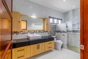 Villa neuve tout confort, en zone tranquille proche de toutes commodites