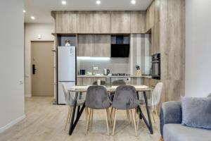 Central Tbilisi Studio Near Old Town Bus Stop and Metro