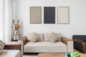 Modern 1BR in Dubai Marina with Balcony Gym & Pool