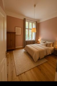 Exklusive Ferienwohnung im historischen Altbau, 5,5 Zimmer 4 Schlafzimmer Luxus und Platz für 9 Personen