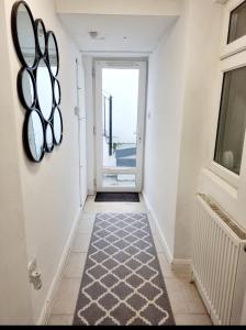 Evo Zen -Gravesend 1 Bedroom Flat 2 Min Walk to Station & Town Centre