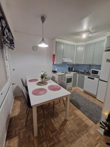 Peaceful Apartment with Sauna and Nature close by