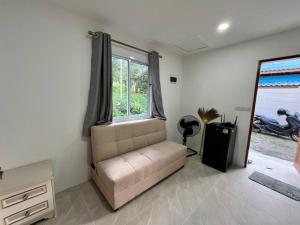 Chaloklum Garden House