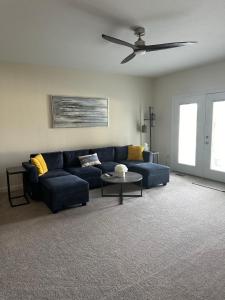 Modern 2bed 2 bath condo