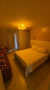 Apto Golf Ville resort com 3 suites