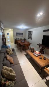 Apto Golf Ville resort com 3 suites