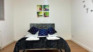 Stunning 5BR Apartment in Mill Hill 20 mins to Central London