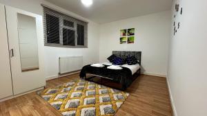 Stunning 5BR Apartment in Mill Hill 20 mins to Central London