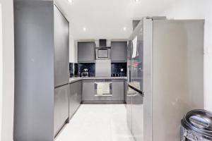 Three-Bedroom House with Two Bathrooms near Tilbury Port