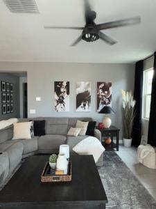 Glendale 4br, near by State Farm, LA Dodgers, Glendale Arena & Luke Air Force Base