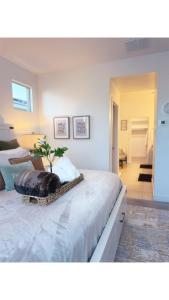 Glendale 4br, near by State Farm, LA Dodgers, Glendale Arena & Luke Air Force Base