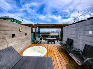 Cobertura com jacuzzi a 130m da praia de Tambaú