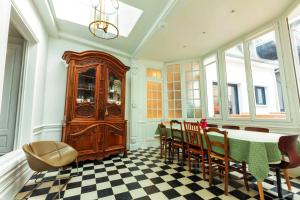 Les Flobarts - grande maison de famille en centre ville à 50m de la baie