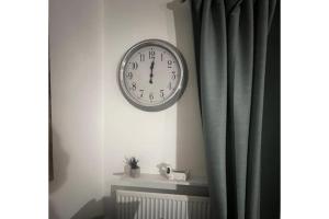 Coastal Comfort - Two Bed Terrace on Barry Island