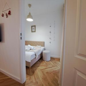 Apartament 303