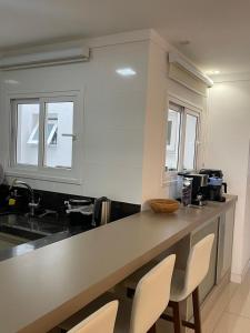 Vista Incrível & Pé na Areia - Apto Completo na Praia dos Amores