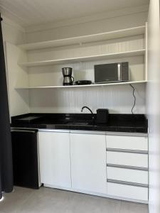 Container moderno 30 metros da praia Beto carrero