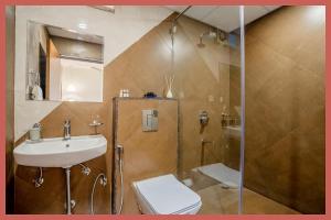 Hotel Premium Devans Residency Near Varanasi Railway Station and Kashi Vishwanath Temple# Room Service & Free Wi-fi Facilities # Spacious and Fully Air Conditioned Rooms - Top Rated Hotel