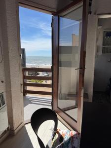 Depto 2 Amb FRENTE AL MAR en Pinamar - No grupo de Jóvenes