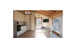 Rustico Prato Grande con vista lago