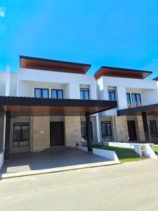 Premier Binbaba Homestay 4 Bedroom and Swimming pool